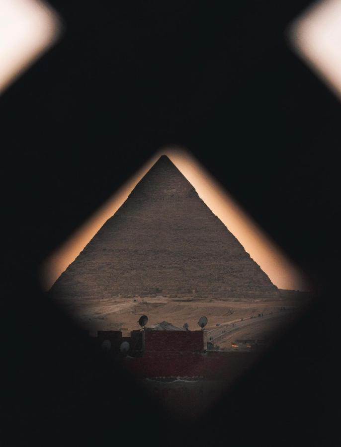 Sphinx Golden Gate Pyramids 4*