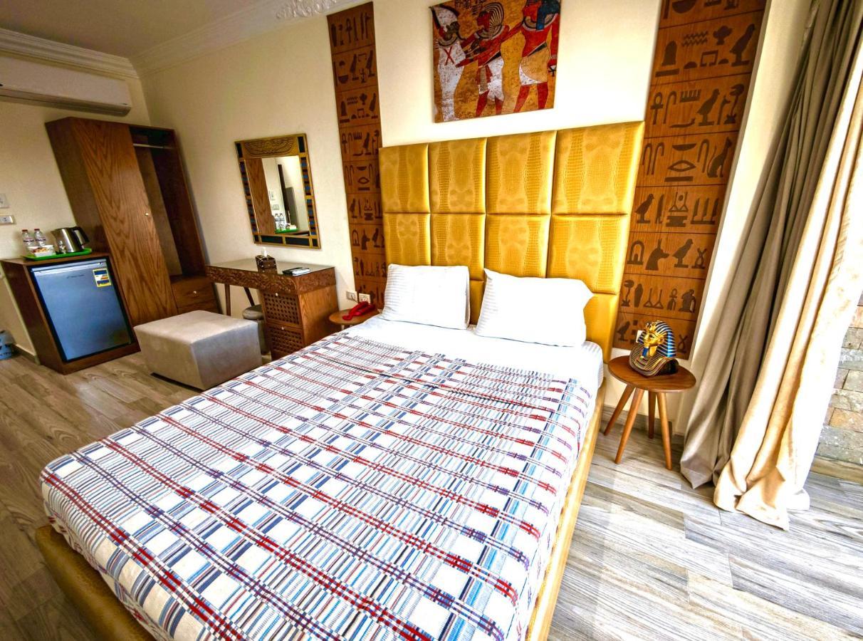 Sphinx Golden Gate Pyramids Hotel Cairo